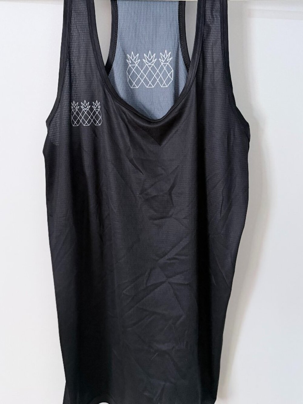 Tres Piñas Black Running Singlet Tank Top Size Medium